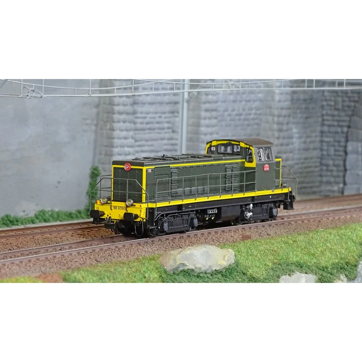 R37 HO41111 BB63901 1.5kV diesel locomotive, SNCF, green livery wit...
