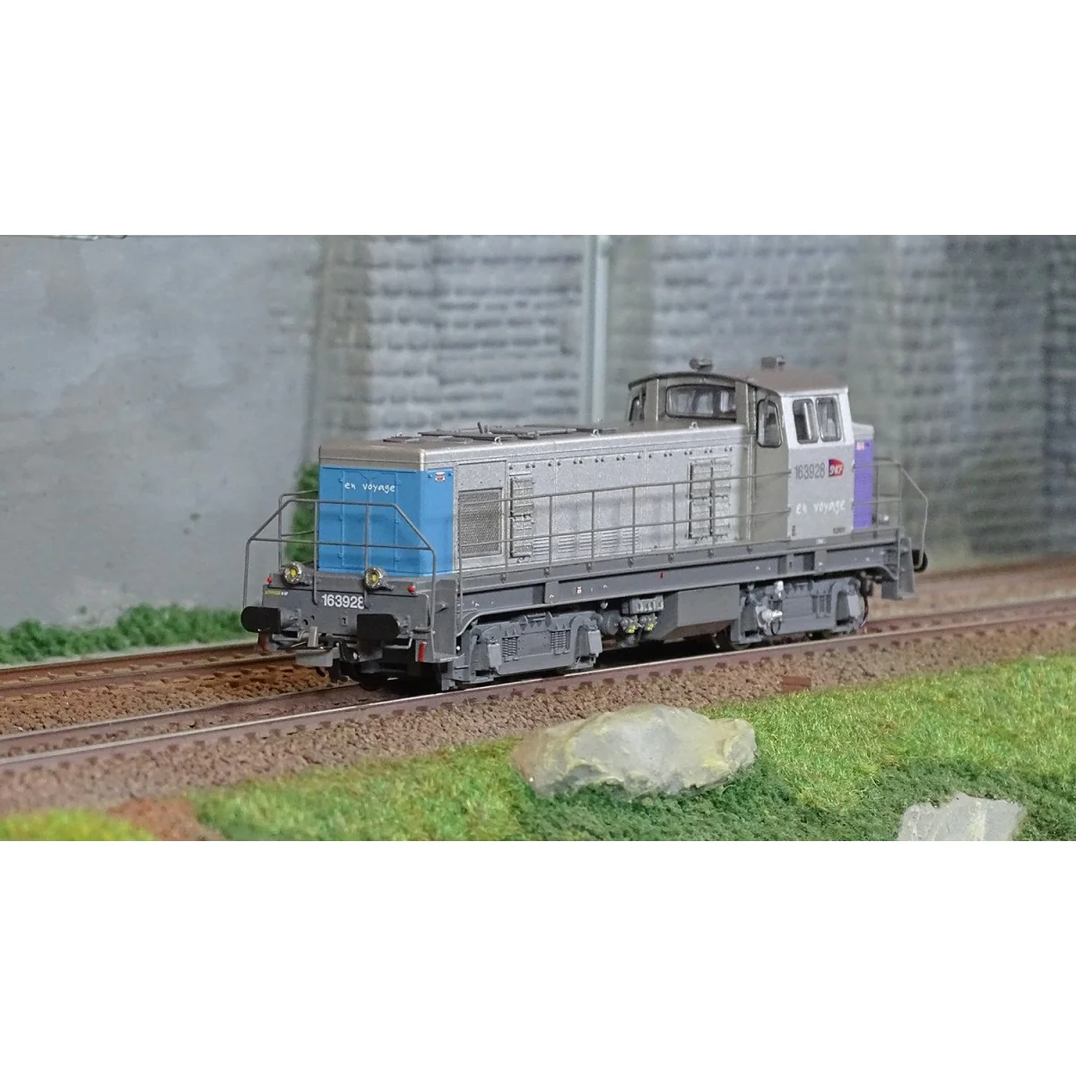 R37 HO41113DS SNCF BB 63928 diesel locomotive, En Voyage livery, Vi...