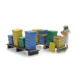 Artitec 387.477 Hives and beekeeper - Arti_387.477