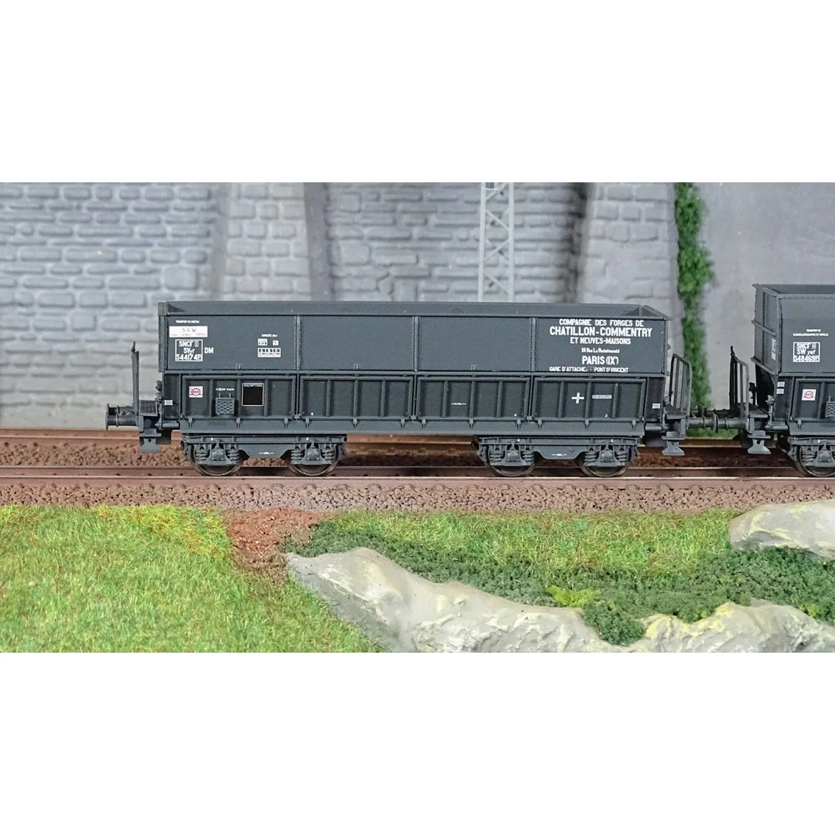 LS Models 31104 Set of 2 Hopper Wagons DM + DMH, CHATILLON-COMMENTR...