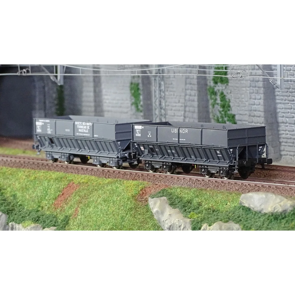 LS Models 31106 Set of 2 Hopper Wagons DM, MAXEVILLE and USINOR - L...