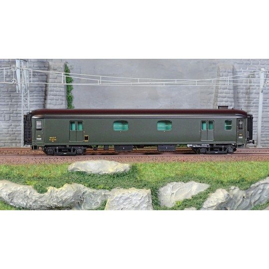 Lsm_31201-Ls Models 31201 Fouron Dd4myi, SNCF, vert, châssis noir, toit noir, éclairage