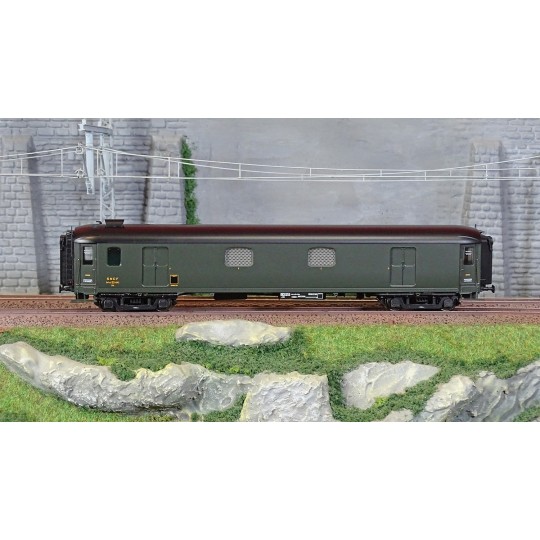Lsm_31201-LS Models 31201 Fouron Dd4myi, SNCF, green, black chassis, black roof, lighting