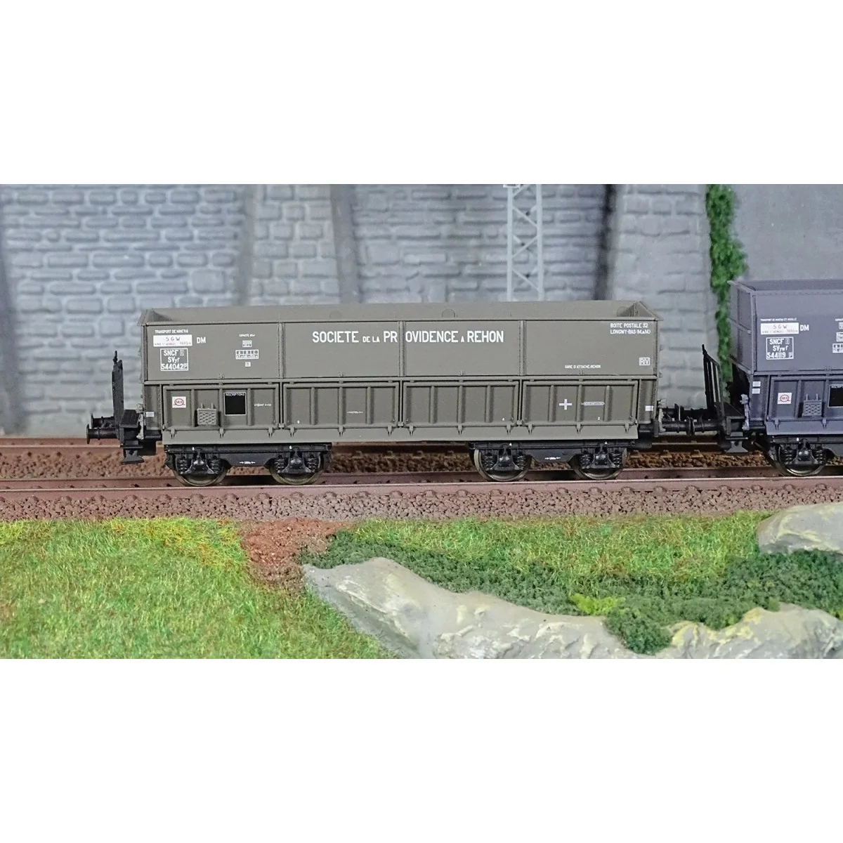 LS Models 31109 Set of 2 Hopper Wagons DM + DMH, REHON and SGTR - L...