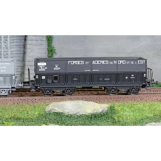Lsm_31110-LS Models 31110 Set of 2 Hopper Wagons DM, SAULNES and Forges et Acieries du Nord et de l'Est
