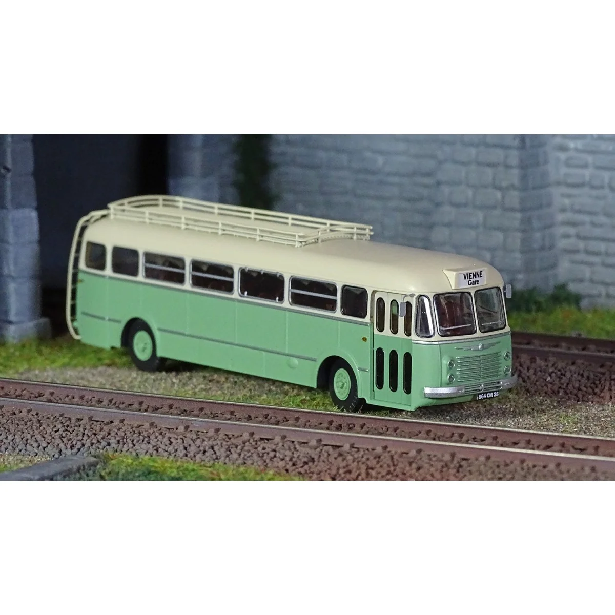 Ree Modeles CB133 Autocar Renault R4190 Vert et Crème, VIENNE (38) Ree Modeles CB-133 - 1