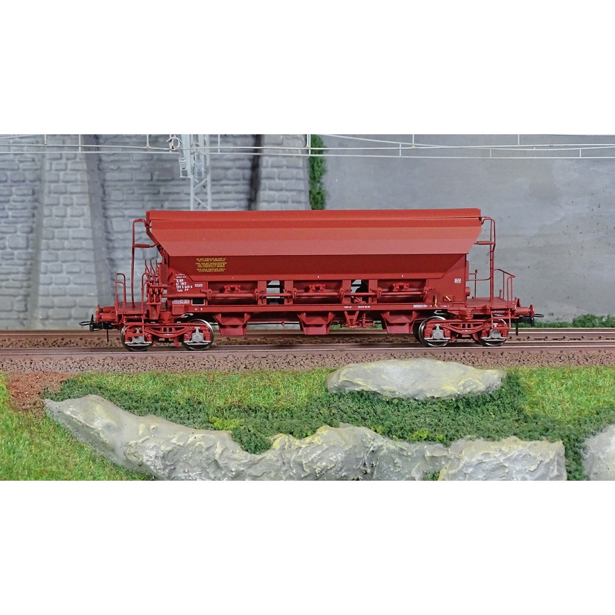 Ree models WB839 T8 hopper wagon, SNCF, ep. IV - WB-839