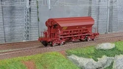 Ree models WB842 T8 hopper wagon Tadkks, SNCF, ep. IV-V