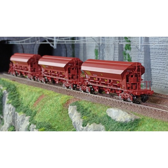 WB-844-Ree models WB844 Set of 3 T8 Tadkks hopper wagons, SNCF, ep. IV-V