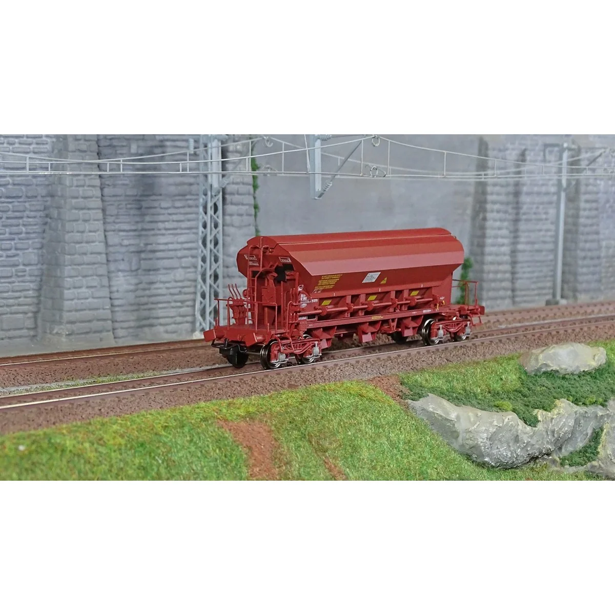 Ree models WB845 T8 hopper wagon Tadkks, SNCF, ep. VI - WB-845