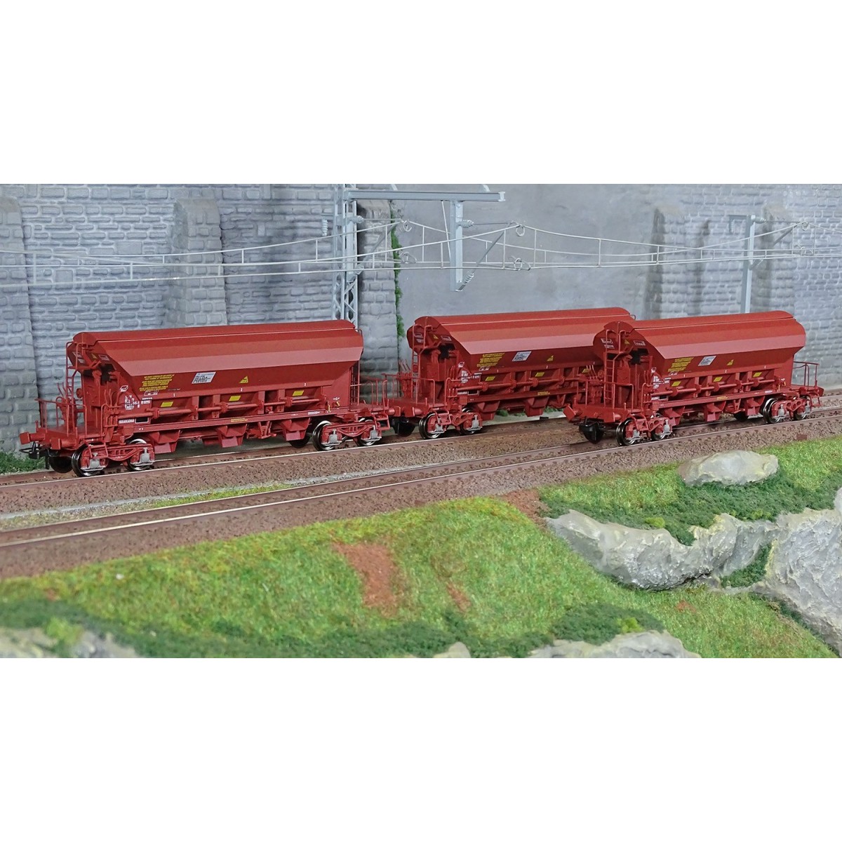 Ree models WB847 Set of 3 T8 hopper wagons Tadkks, SNCF, ep. VI - W...