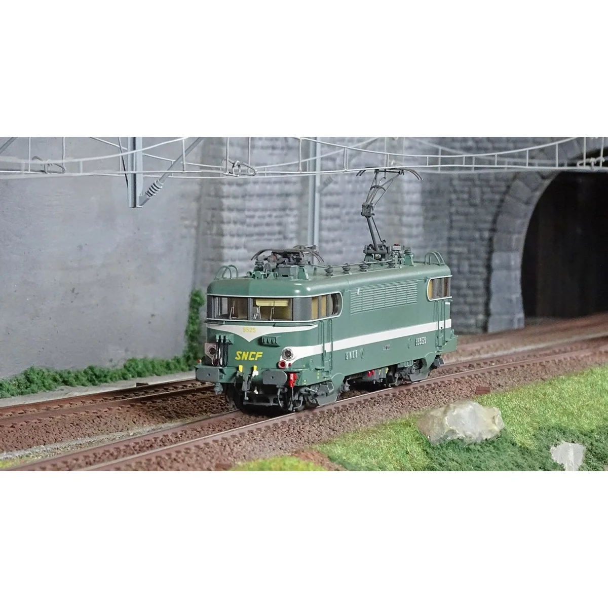 LS Models 10250S BB 9525 electric locomotive, SNCF, green, Béziers ... LS Models 10250S BB 9525 electric locomotive, SNCF, green, Béziers ...