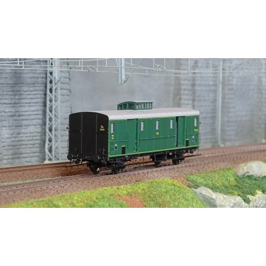 VB-108-Ree Modeles VB 108 OCEM 30 Van, grey roof, PO Lookout