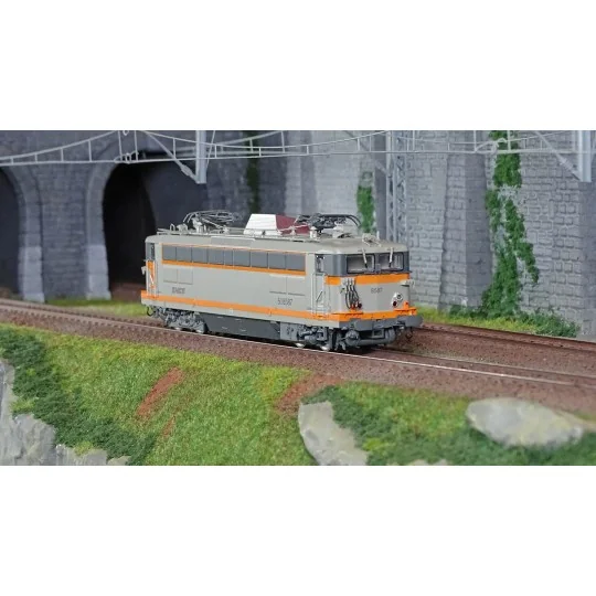 R37_HO41079DS-R37 HO41079DS BB 8587 electric locomotive, SNCF, Concrete Grey, Dijon-Perrigny, digital sound