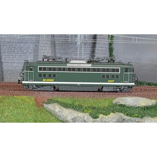 R37_HO41086DS-R37 HO41086DS Locomotive électrique BB 25562, SNCF, verte, tampons SAGEM, Montrouge, digital sonorisée