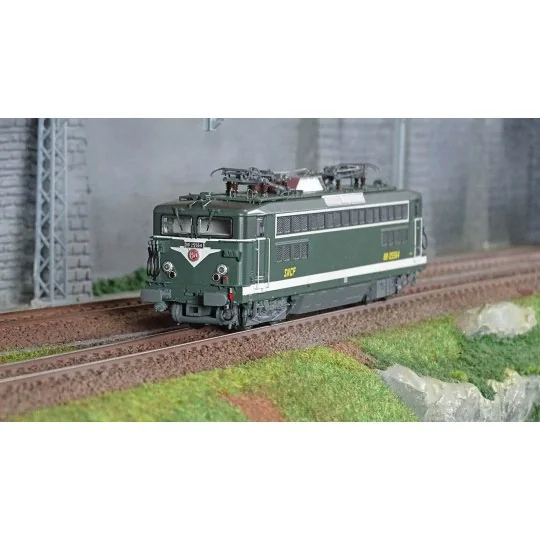 R37_HO41087DS-R37 HO41087DS Locomotive électrique BB 25564, SNCF, verte, tampons U6, Achères, digital sonorisée