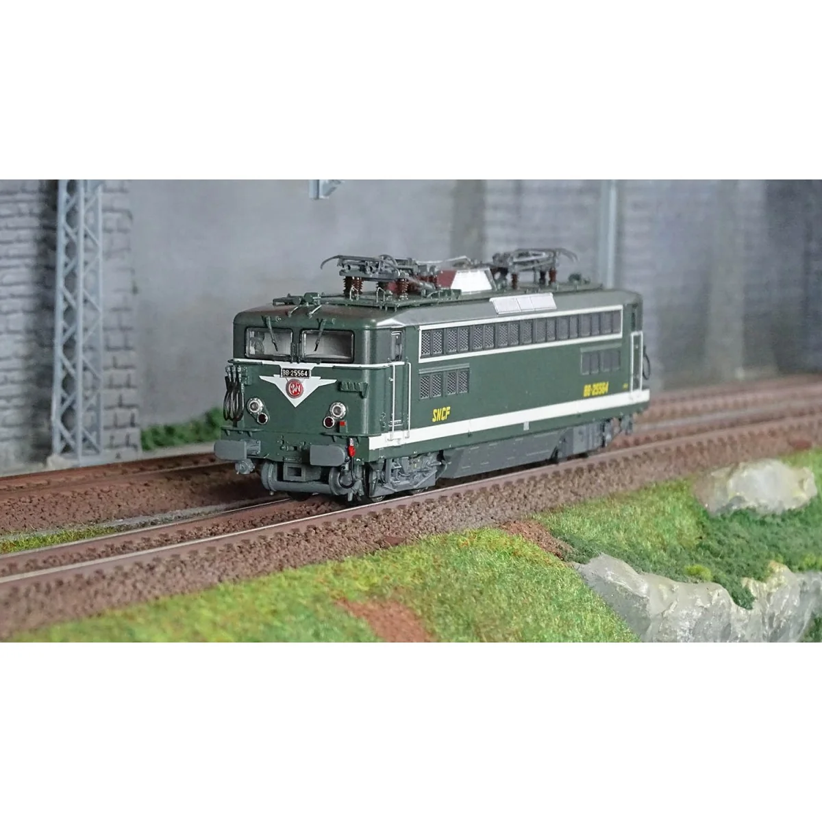 R37 HO41087 Locomotive électrique BB 25564, SNCF, verte, tampons U6, Achères Rail 37 - R37 R37_HO41087 - 1