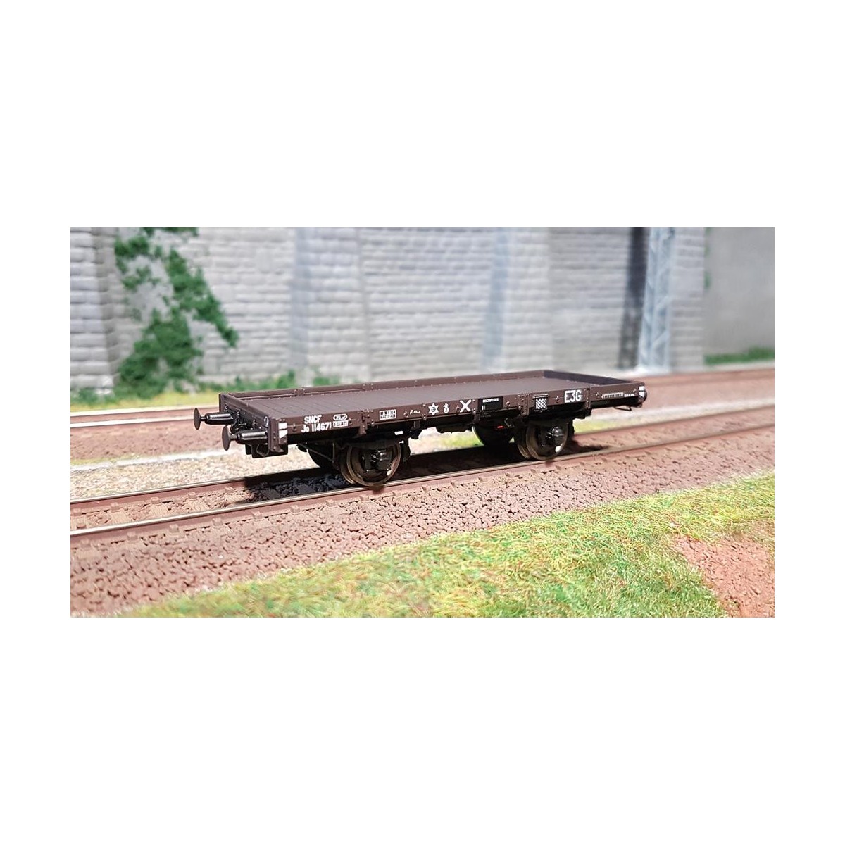 Ree models WB 439 Flat wagon, original PLM, SNCF, PLM box, solid wh...