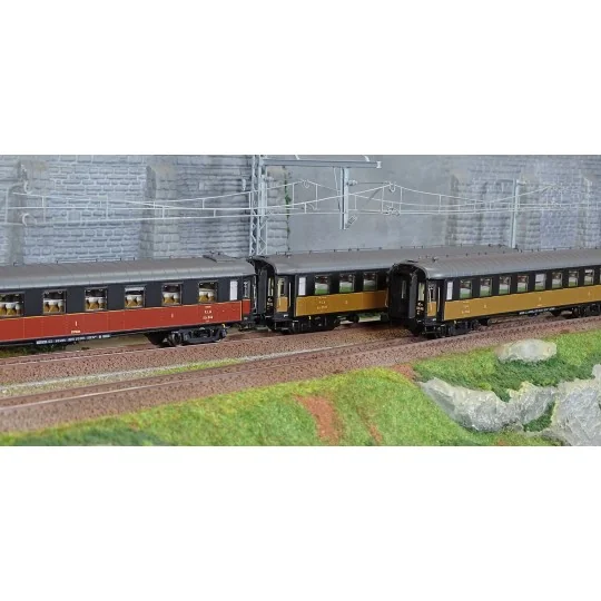 MW_40925-Models World 40925 Set of 3 OCEM RA coaches, A8 / B9 / B9 PLM