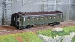 Models Word 40936 OCEM RA coaches, A8 myfi, green, southeastern reg...