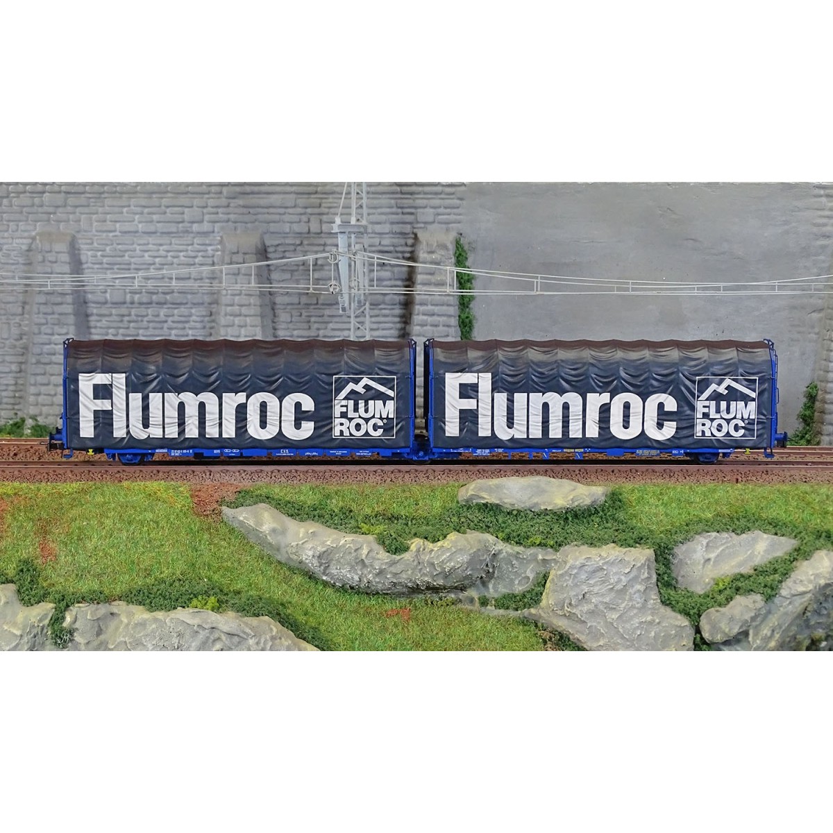 Jouef HJ6252 3-axle covered wagon, Lailps type, SNCF, blue livery, ...