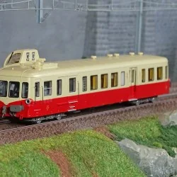 LS Models 10134 Autorail XRG 3864, Picasso, Rouge/Crème, RG, 1ère/2ème classe, Nantes Ls models Lsm_10134 - 1