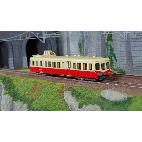 Lsm_10134-LS Models 10134 XRG 3864 Railcar, Picasso, Red/Cream, RG, 1st/2nd class, Nantes