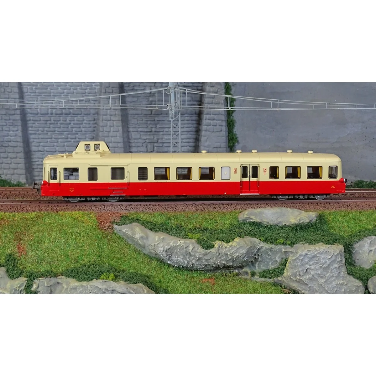 LS Models 10133S XBD 3846 Railcar, Picasso, Red/Cream, RG, 2nd Clas...