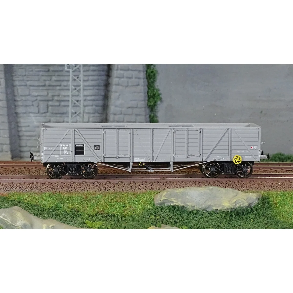 Ree Modeles WB849 MIDI Dump Truck