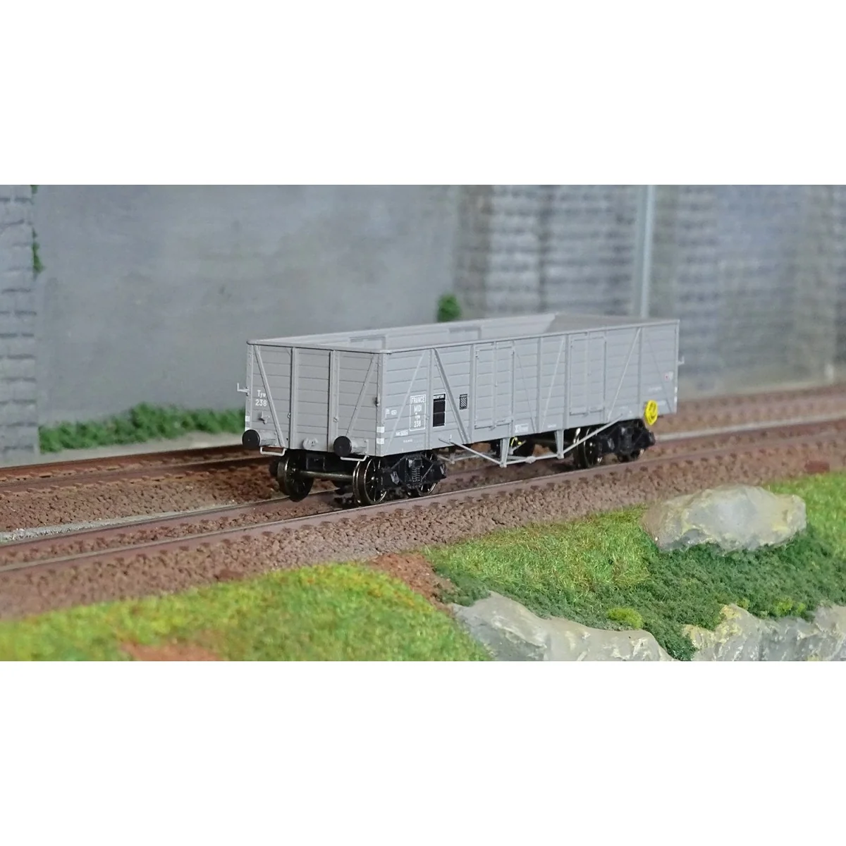 Ree Modeles WB849 MIDI Dump Truck