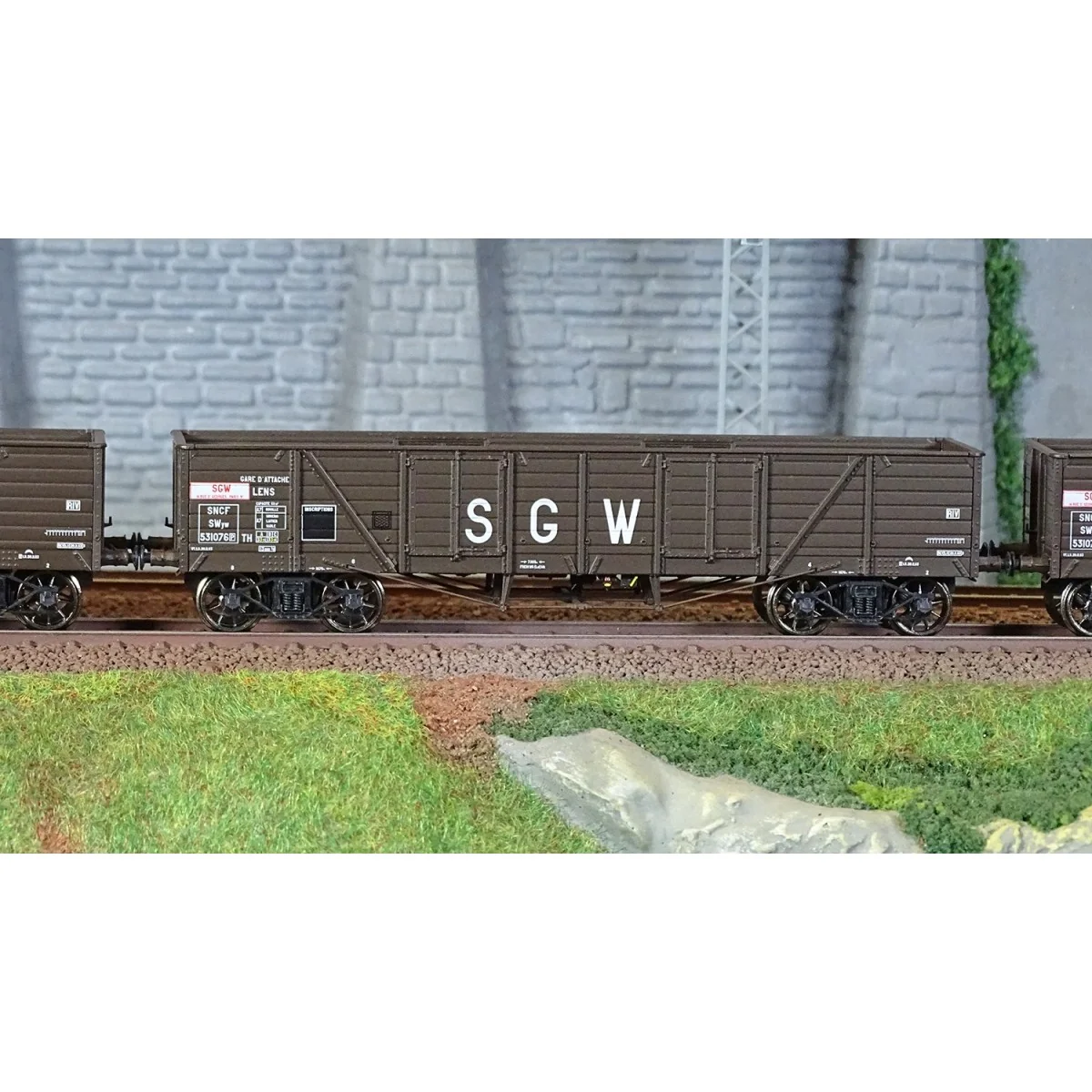 Ree Modeles WB854 Set of 3 Construction Wagons, Dump Truck, SNCF, S...