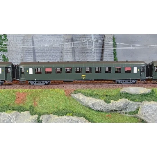 MW_40943-Models Word 40943 Set of 3 OCEM PL coaches, A8 + 2x B10, Green, UIC