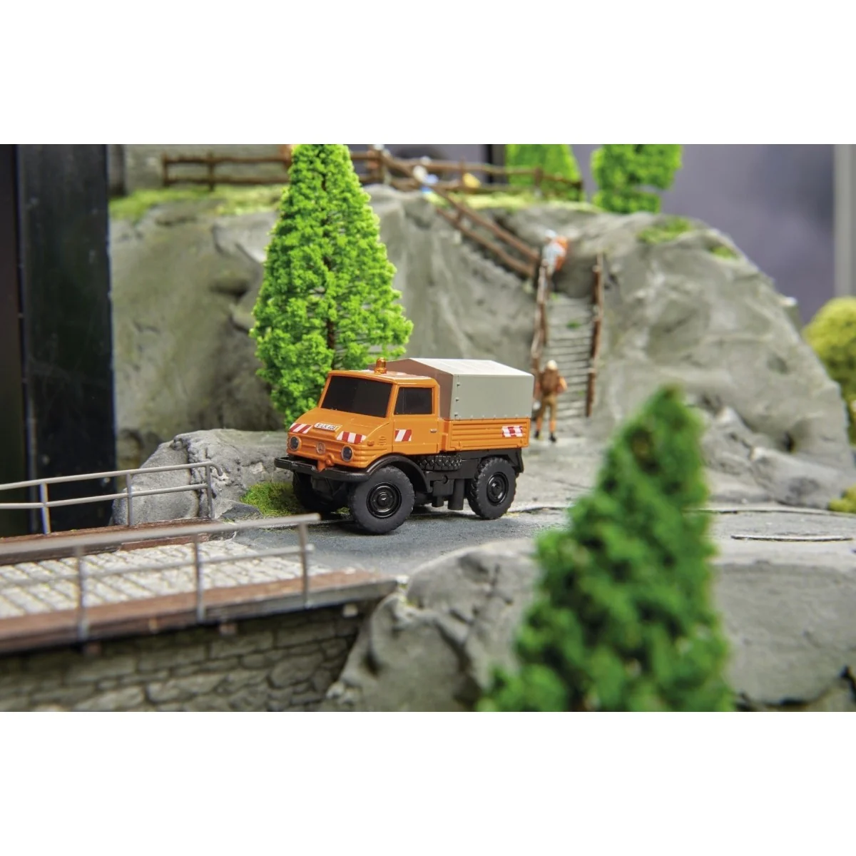 Mercedes Unimog U406 communal 2.4GHz RTR 1/87 Carson 500504125 - 8