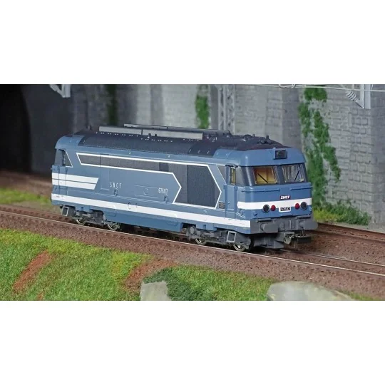 Piko_95179-Piko 95179 BB 67400 diesel locomotive, original livery, SNCF