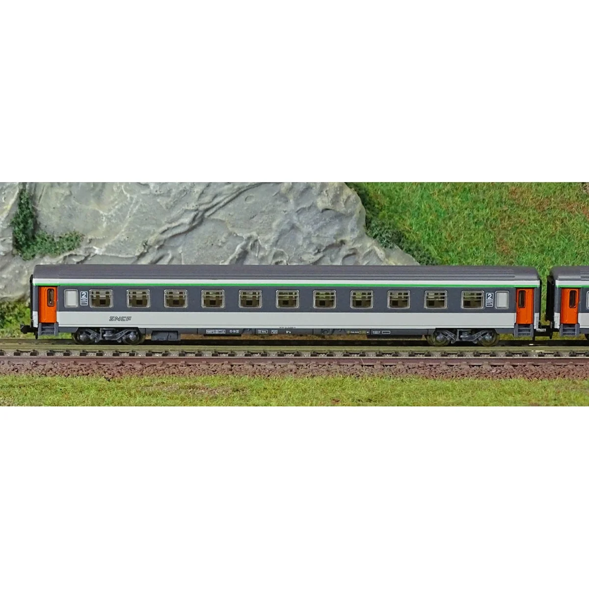 Piko 94504 Set of 2 Corail Vu coaches, 2nd class and baggage car, S...