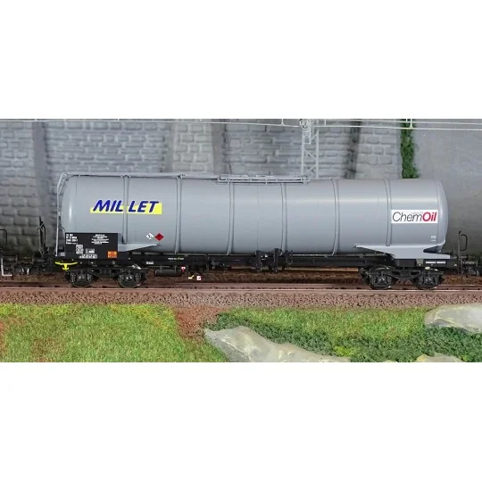 Roco_6600091-Roco 6600091 Set of 3 tank wagons, Zacns type, MILLET