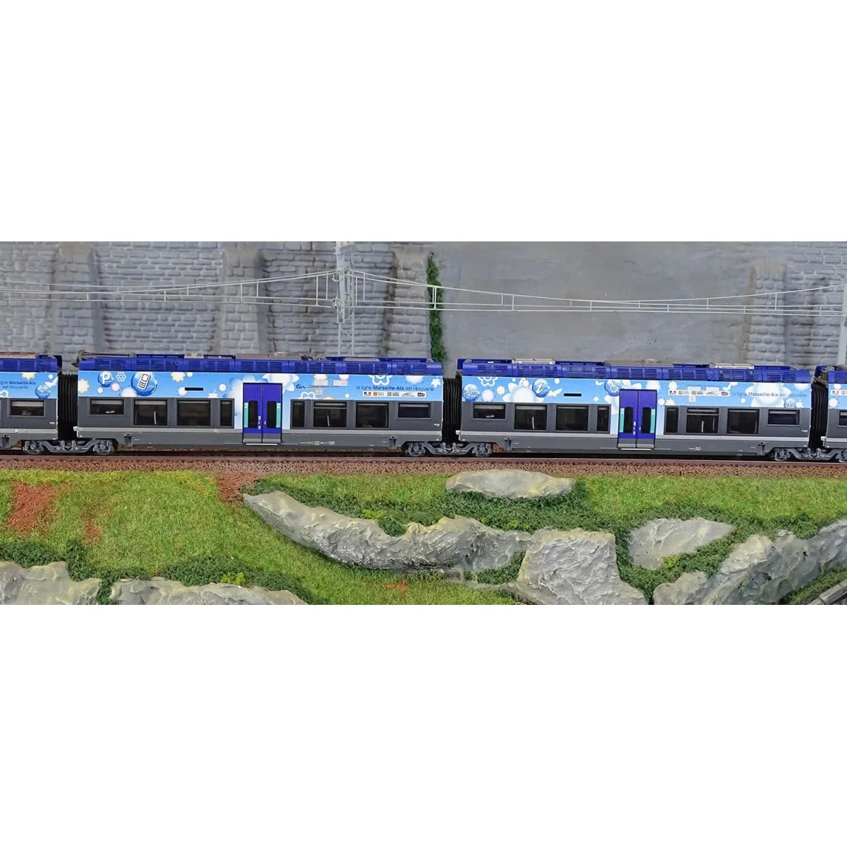 LS Models 10392S AGC B Railcar 81621/81622, PACA AIX livery, 4 cars...