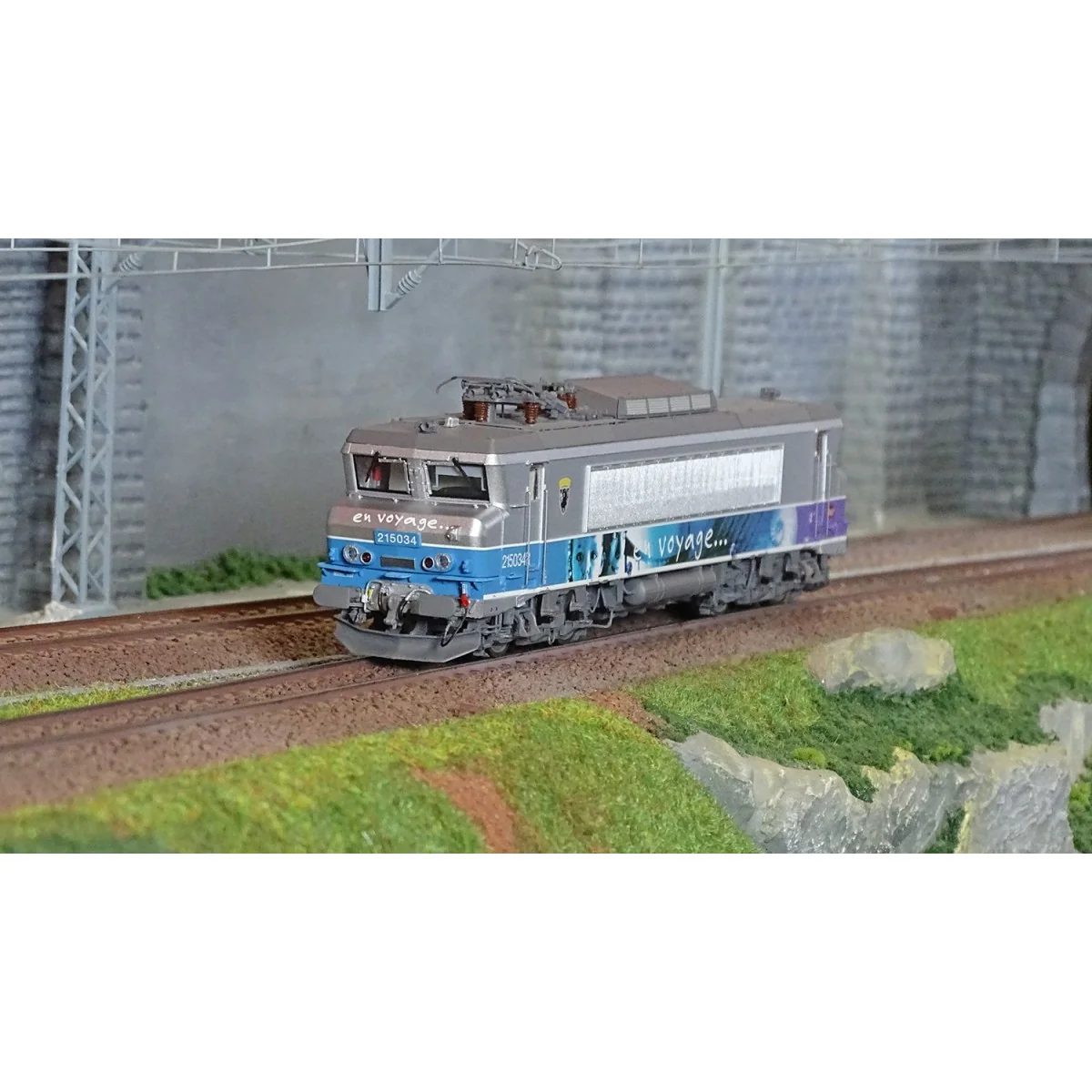 LS Models 10485 SNCF BB 15034R Electric Locomotive, En Voyage, Achè...