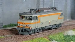Ls Models 11061S Locomotive électrique BB 22354 SNCF, livrée gris béton/orange, logo Nouille, Rennes, digital sonorisée Ls model