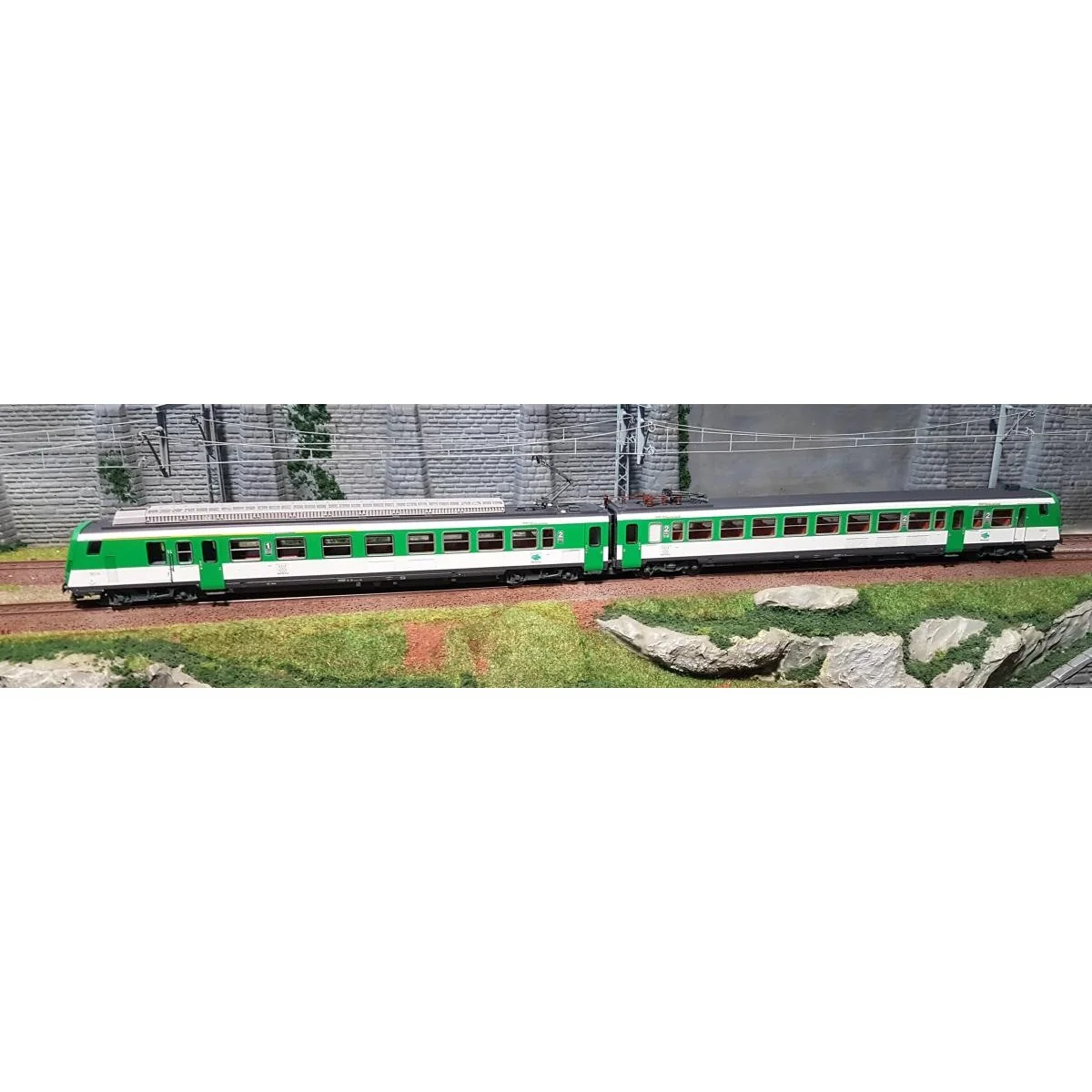Piko 96434 SNCF electric railcar, Z2 Z 9604, Green livery, TER Bret...