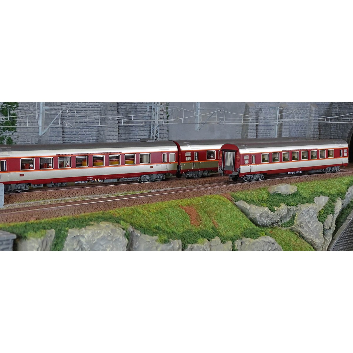 LS Models 40082DC Set of 3 Grand Confort Capitole coaches: A3rtux +...