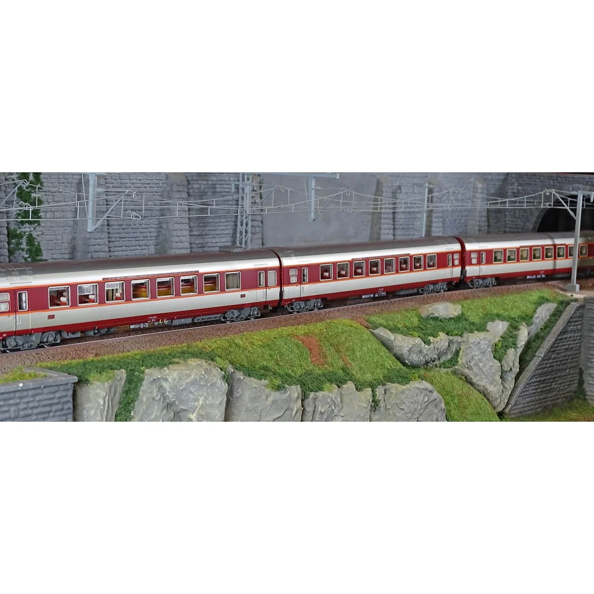 LS Models 40082DC Set de 3 voitures Grand Confort Capitole A3rtux + A8tu + A8u, livré origine, Sud-Ouest, éclairées Ls models Ls LS Models 40082DC Set de 3 voitures Grand Confort Capitole A3rtux + A8tu + A8u, livré origine, Sud-Ouest, éclairées Ls models Ls