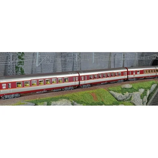 Lsm_40083DC-LS Models 40083DC Set of 3 Grand Confort Capitole coaches A8tu + A8u + Vru, original livery, Southwest region, illuminated