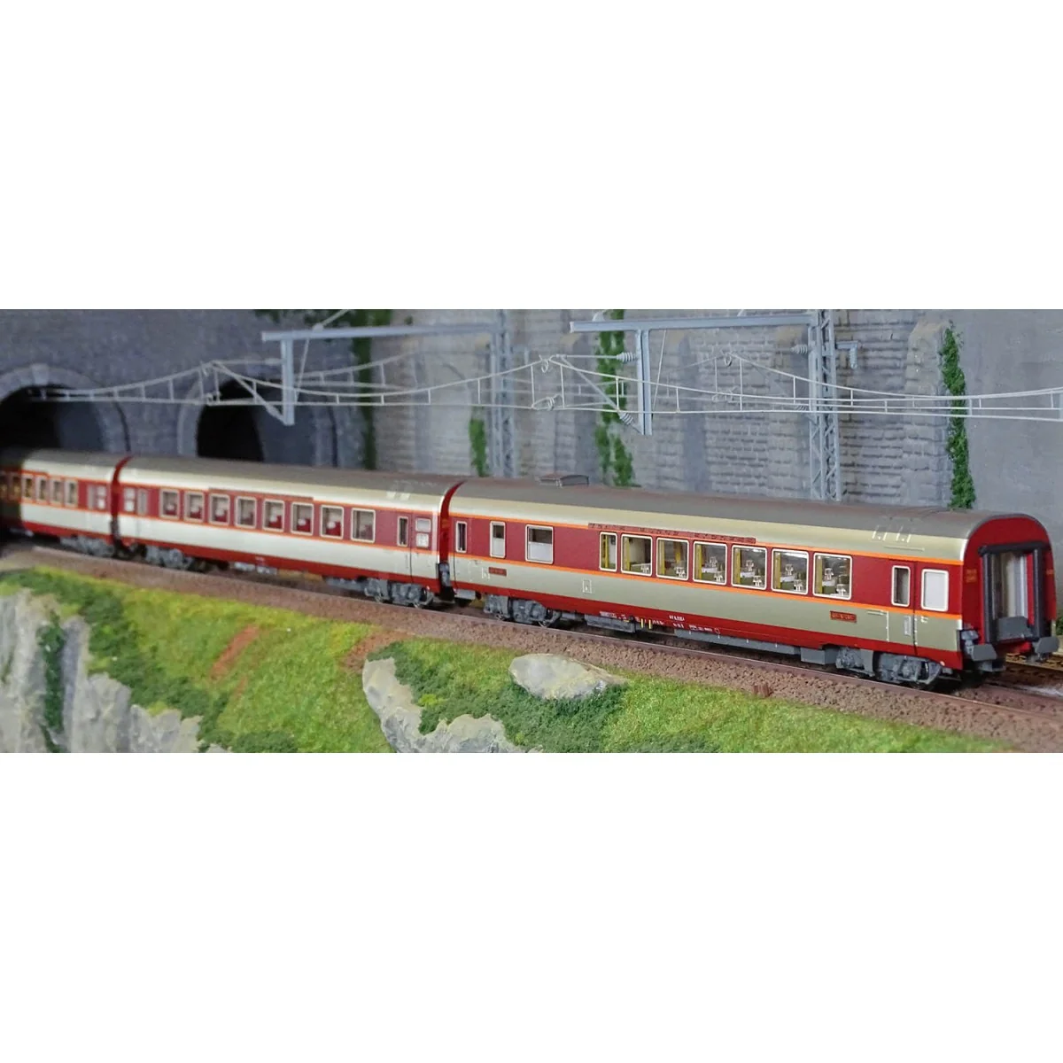 LS Models 40083DC Set of 3 Grand Confort Capitole coaches A8tu + A8...