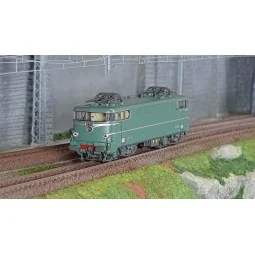 Ree Modeles MB202.S BB 9216 electric locomotive, Green, with skirts...