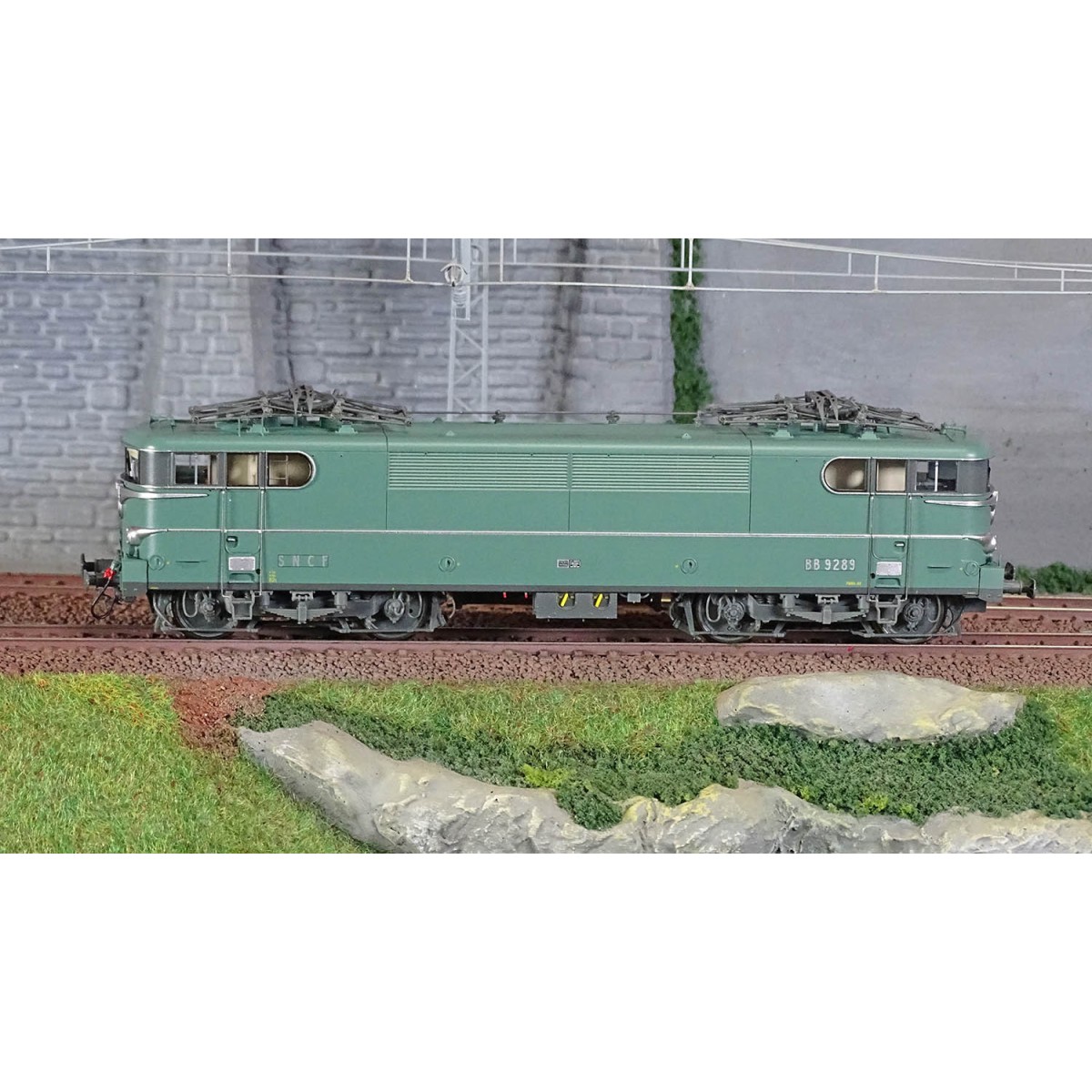 Ree Modeles MB204 BB 9289 Electric Locomotive, Green, Reinforced Cr...