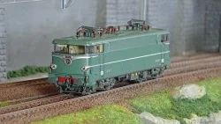 Ree Modeles MB206.S Locomotive électrique BB 16020, Verte, avec jupes, LA CHAPELLE, sonore, panthos motorisés Ree Modeles MB-206