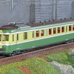 Ree Modeles MB228 Autorail X 2899 version origine, 1ère classe, Vert et Jaune, RENNES, SNCF Ree Modeles MB-228 - 1
