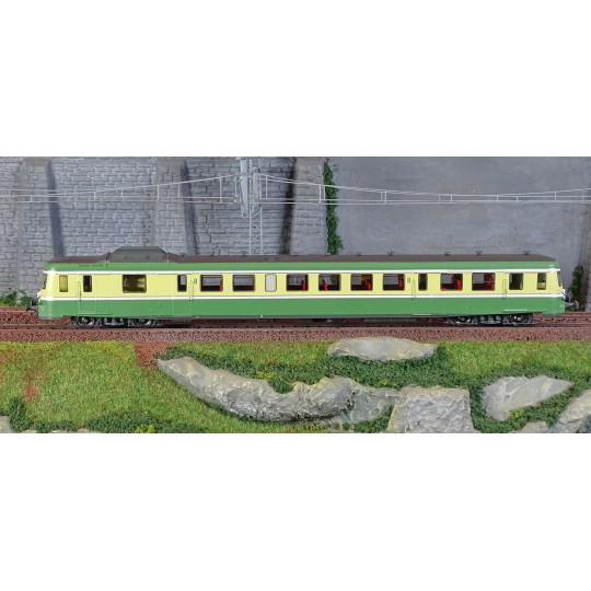 MB-228-Ree Modeles MB228 Autorail X 2899 version origine, 1ère classe, Vert et Jaune, RENNES, SNCF