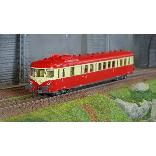MB-229-Ree Modeles MB229 Autorail X 2913, 1ère classe, Rouge et Crème, Toit rouge, VAISE, SNCF